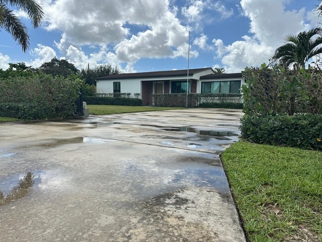 Photo - 2940 Cherokee Rd