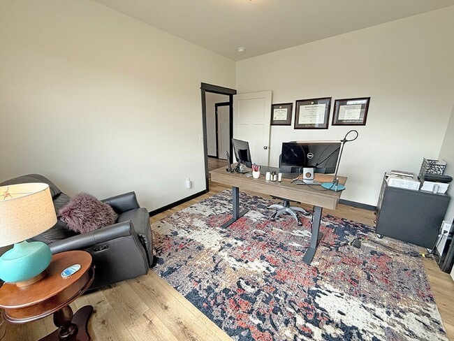 Photo - Modern Three Bedroom Townhome with Air Conditioning