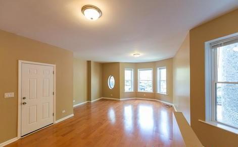 Living Room and Entry - 1327 W Foster Ave Apartments Unit 1