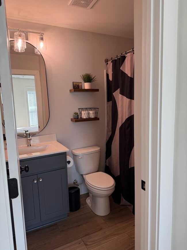 Photo - 1237 Zebrawood Ct SE