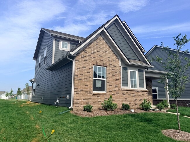 Photo - 436 Eisenhower St