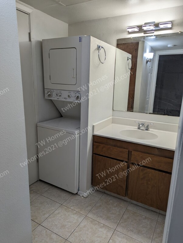 Photo - 1111 E University Dr Unit 132