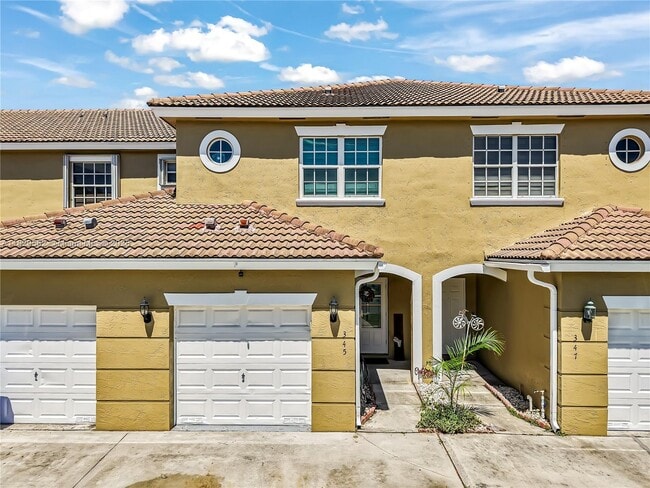 Photo - 345 SW 121st Ave Casa Adosada