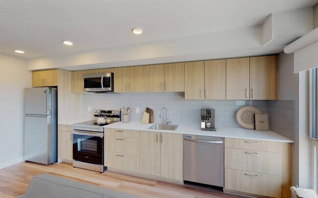 Photo - 408 E Columbia St