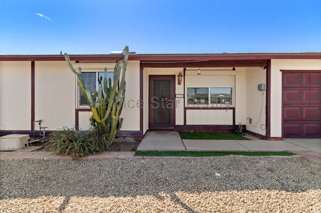 Photo - 1223 W Oxford Dr