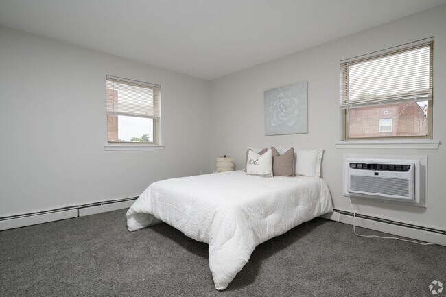 Photo - Glen Brook Apartments