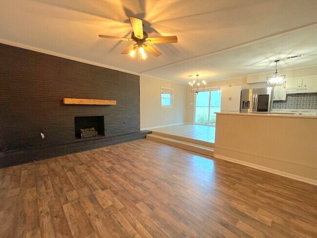 Photo - Cute bungalow in the heart of everything! Updated!