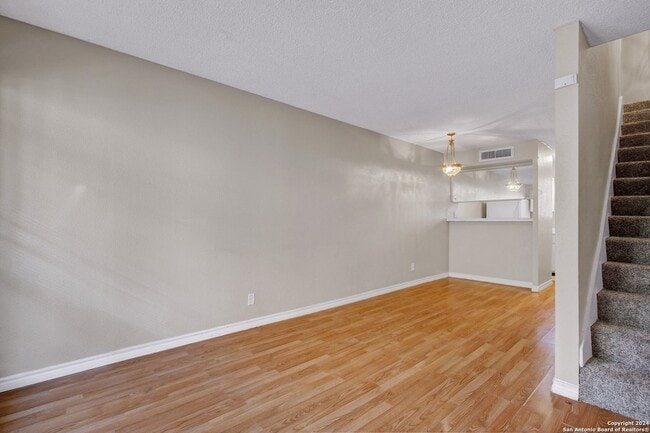 3243 Nacogdoches Rd