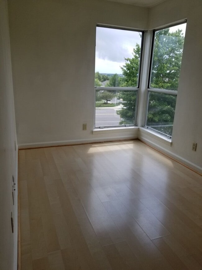 Photo - Spacious 4bd/2ba Apartment at Hunters Ridg...