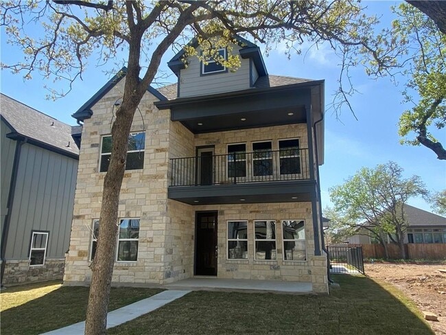 Building Photo - 1301 Low Branch Ln