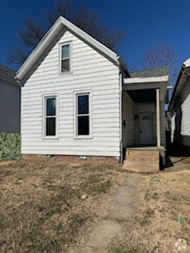 Building Photo - 740 E Delaware St Rental