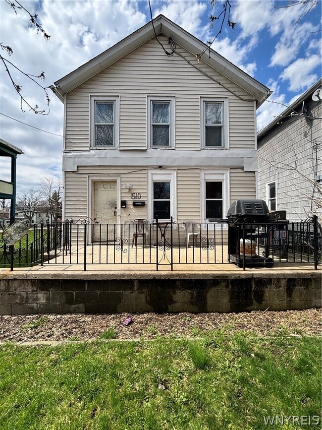 Building Photo - 510 6th St