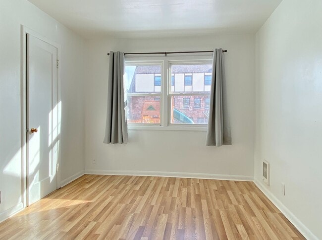 Photo - Convenient Location Unidad 906