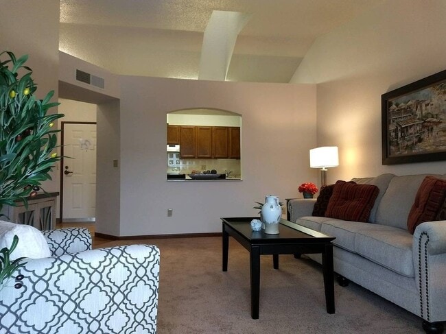 Photo - Island Place Apartments - On the River