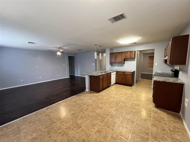 Photo - 13501 Marie Ln