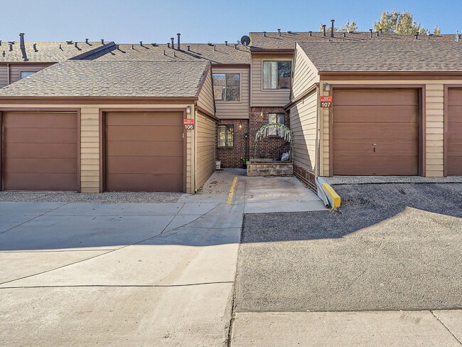 Photo - Charming 2 Bedroom 2.5 Bath in Lakewood!