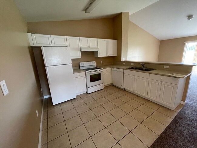 Photo - Nice 2 Bed plus a Den!, 2 Bath with a 1 Car Garage.