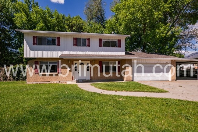 Photo - 1561 E 4945 S House