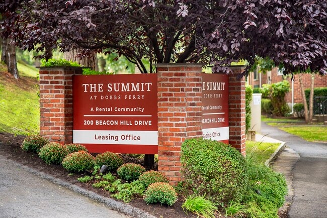 The Summit at Dobbs Ferry