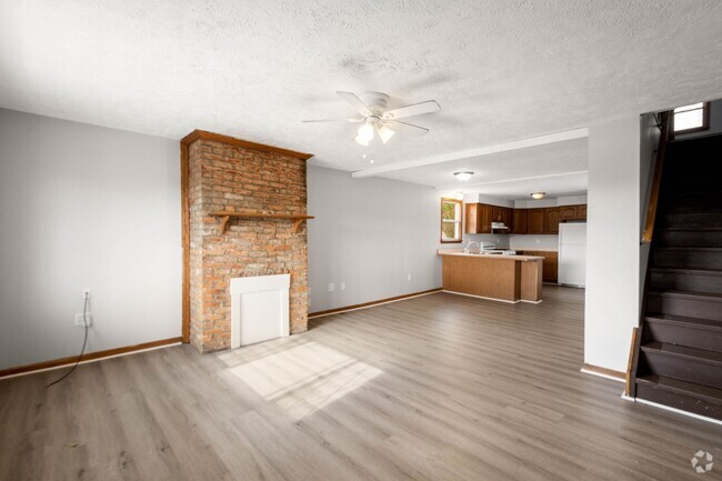 Building Photo - SCORE $500 OFF 1ST MONTH OF RENT! 2 bedroo... Rental