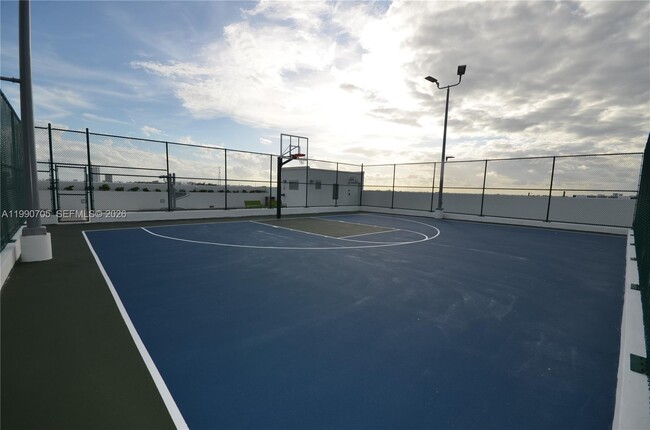 Photo - 16385 Biscayne Blvd Unit 518