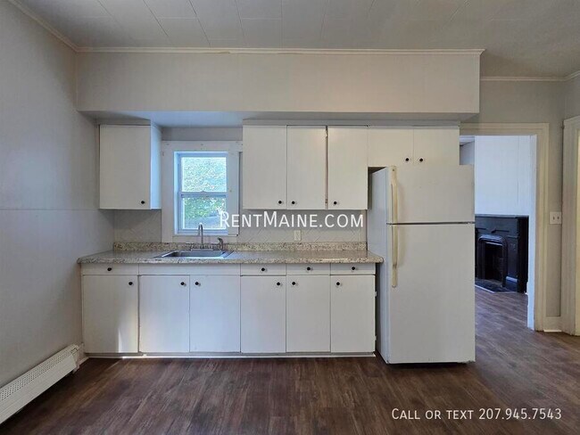 Photo - 139 Oak St Unit 1F