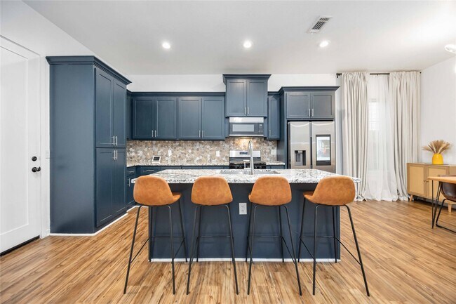 Photo - 14108 Bridgeport Rd