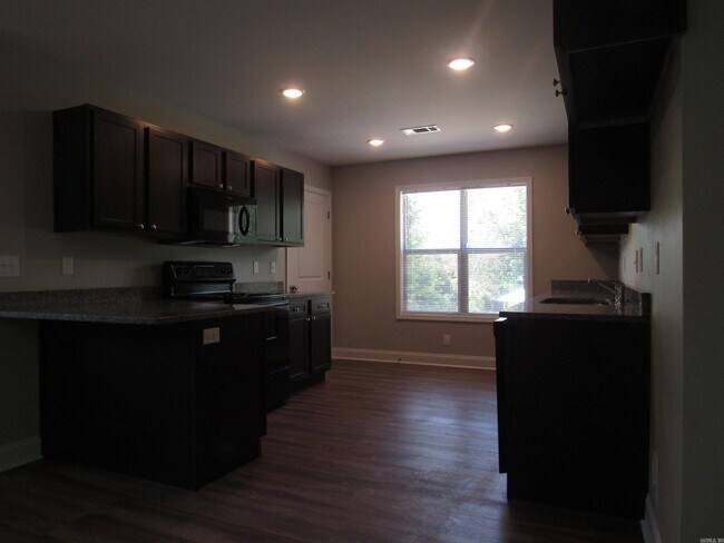 Photo - 1515 Stamps St