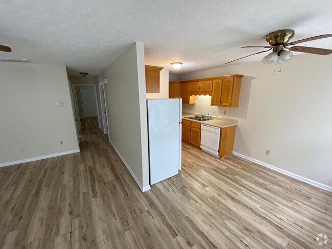 Building Photo - 107 Logan Ct Unit 2 Rental