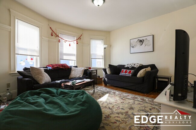 Photo - 44 Easton St Unit 2