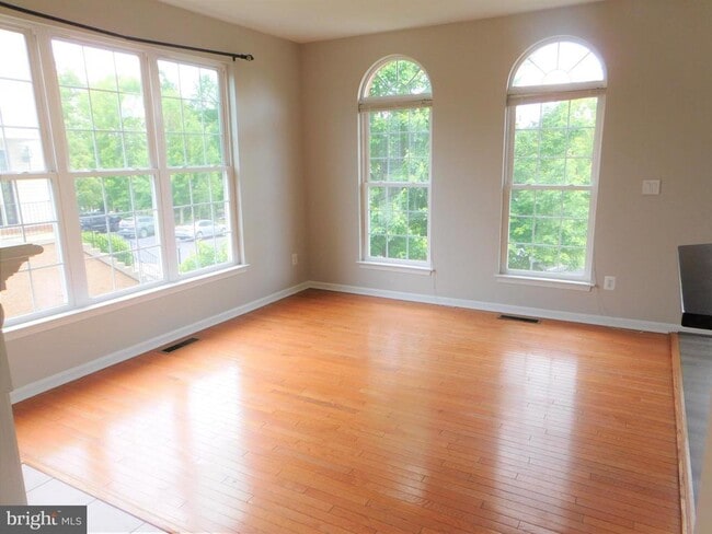 Photo - 907 Serenity Grove Terrace