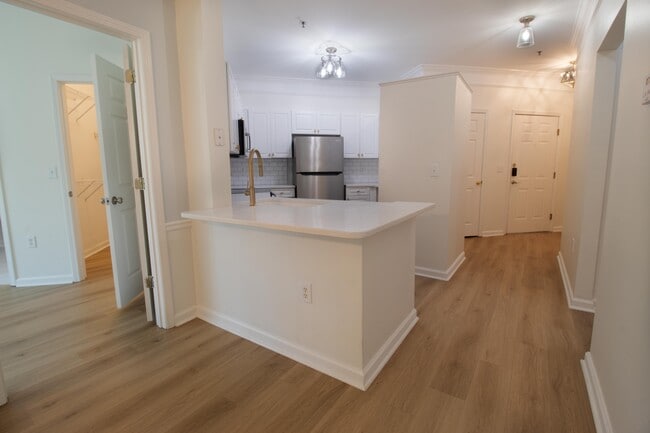 Photo - 2012 Telfair Way Unit 2012