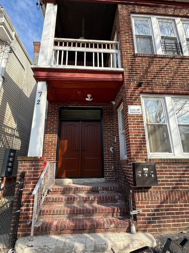 Photo - 72 Seymour Ave