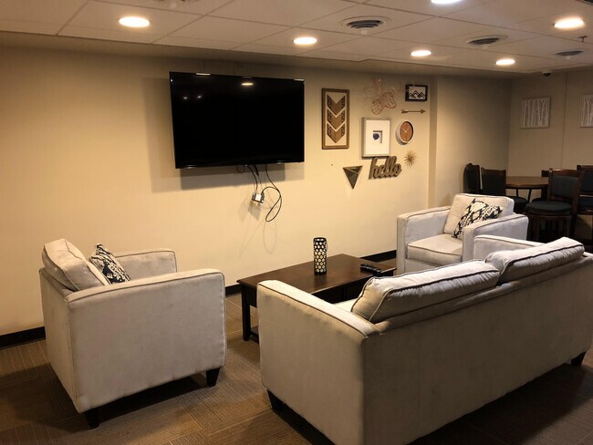 Photo - The Denn of Dinkytown