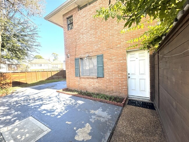 Photo - 6315 Deerwood Rd