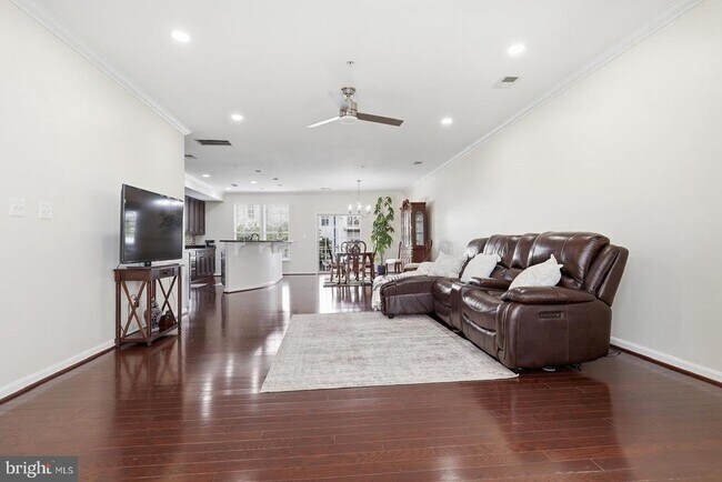 Photo - 7931 Crescent Park Dr