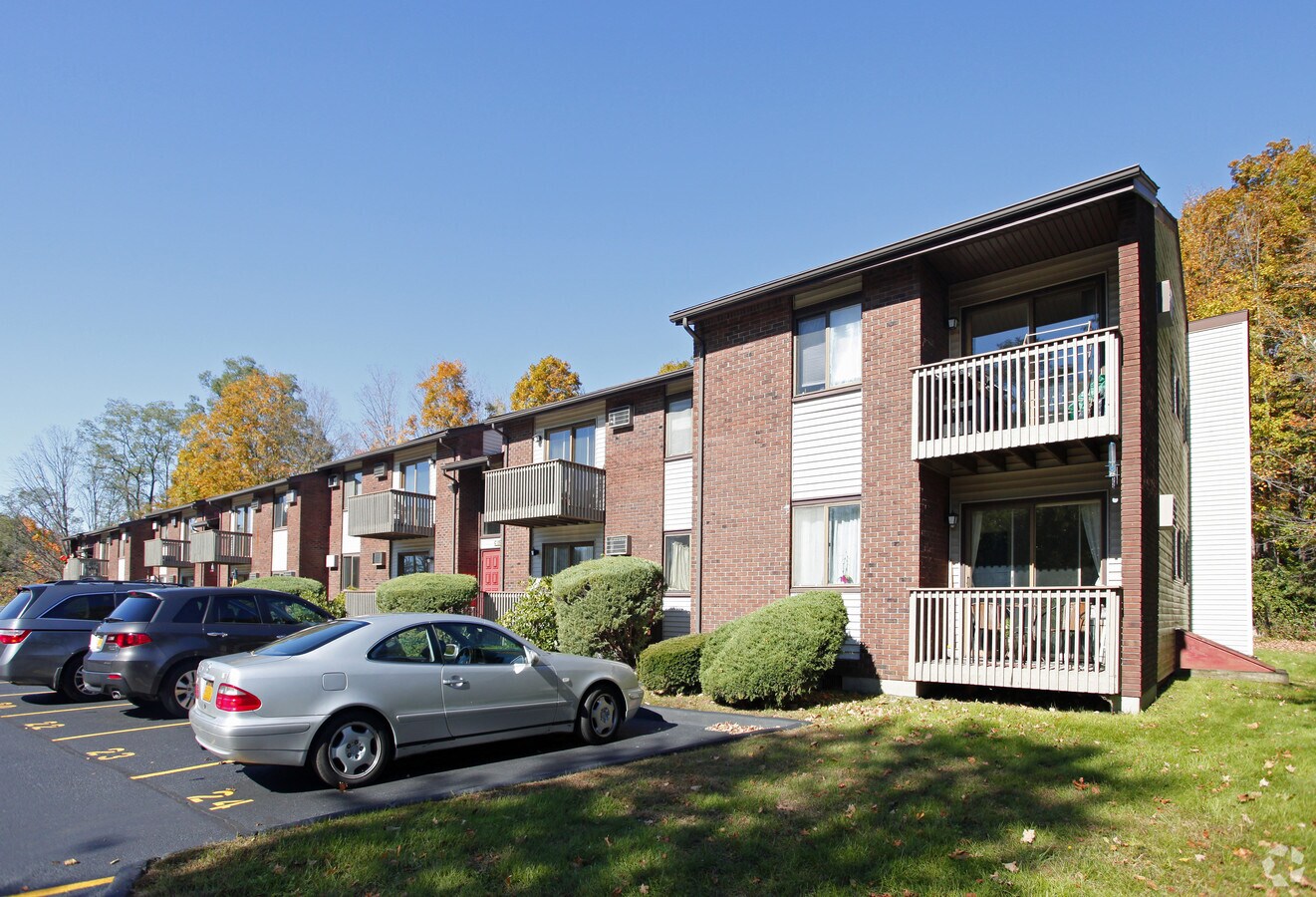 Middle Branch Garden Apartments - Middle Branch Garden Apartments