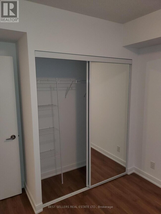 Photo - 30 Samuel Wood Wy Unit 605