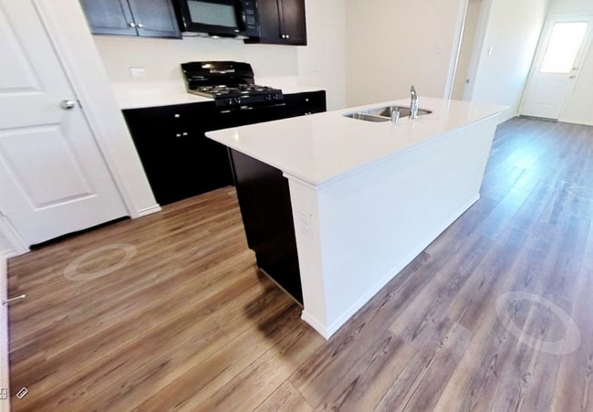 Photo - 408 Red Rock Trl