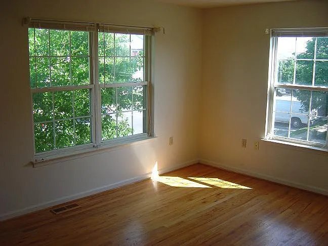 301 Barrington Ln