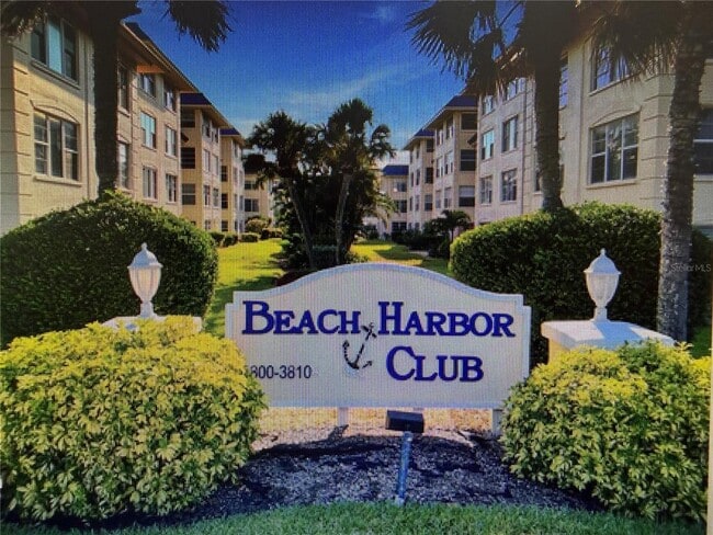 Building Photo - 3802 Gulf of Mexico Dr Unit A204