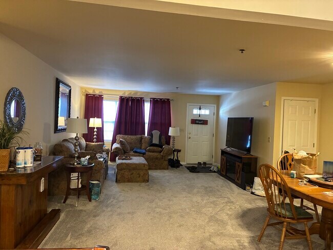 Photo - 112 Willow St Unit 1-3