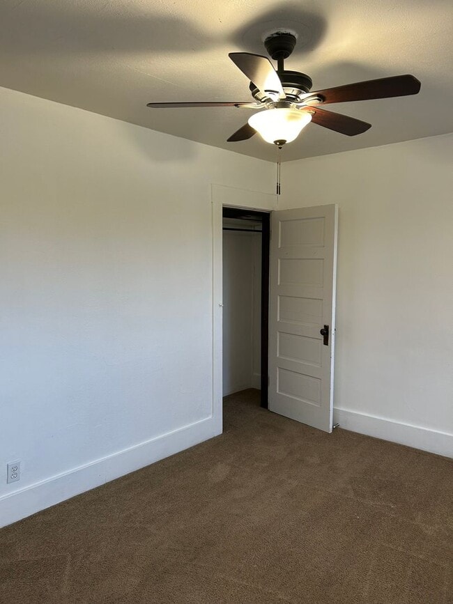 Photo - (844) NW 15th St. - 1 bedroom / 1 Bathroom - ALL UTILITIES PAID! Unidad 5