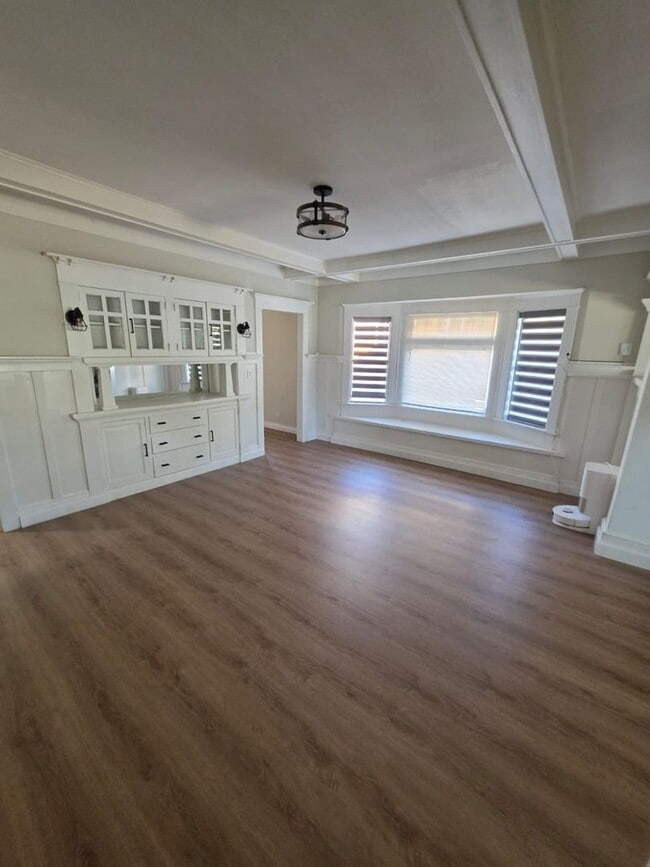 Photo - 2181 W 29th St