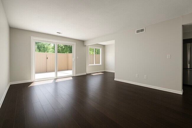 Sala/comedor - 24 Elderwood Dr