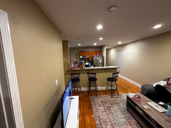 Photo - 60 Egmont St Unit 2