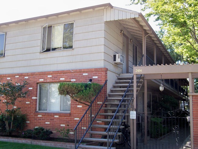 Photo - V Street Apartments