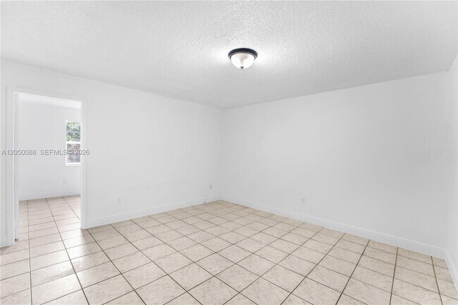 1305 W 53rd St Unit 420