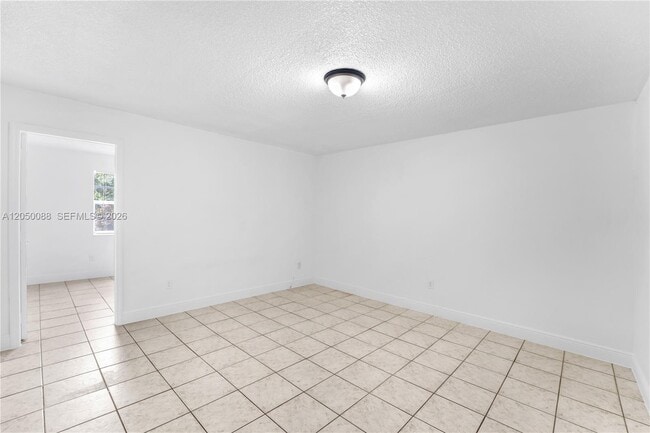 Photo - 1305 W 53rd St Unit 420
