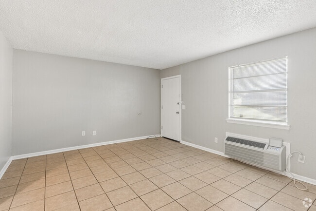 1BR, 1BA - 613SF - Living Room - Cottonwood Apartments